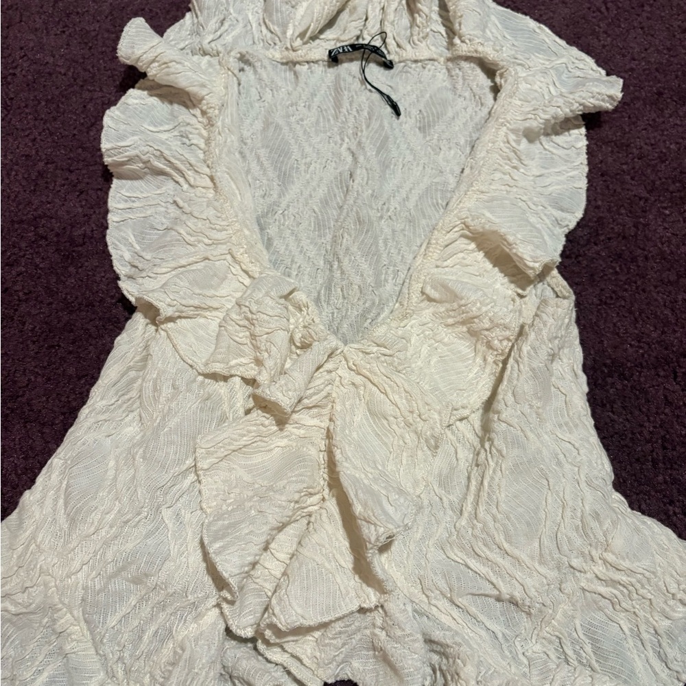 Zara Cream Ruffled Crop Top - Picture 3 of 3